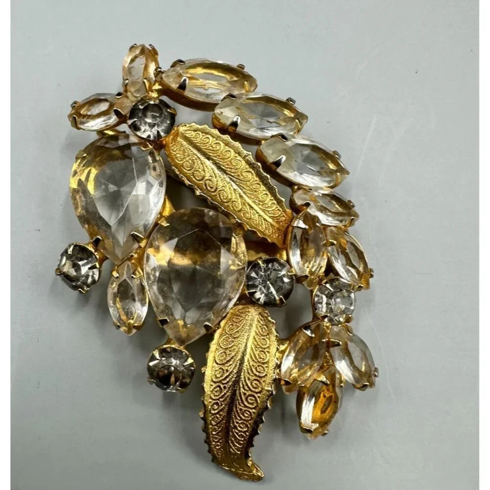 Vintage Clear Rhinestone Brooch Gold Tone Textured Leaf Pear Navette Pin